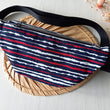 Charger l'image dans la galerie, Sac banane personnalisable unicolore Les Fantaisies de Malou