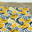 Charger l'image dans la galerie, Essuie-tout lavable Oeko-Tex Fleurs jaunes 6 feuilles Les Fantaisies de Malou