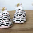 Load image into Gallery viewer, Chaussons souple bébé Nuages Les Fantaisies de Malou