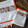 Charger l'image dans la galerie, Mon premier ensemble de bain enfant, serviette et petit gant de toilette à personnaliser Les Fantaisies de Malou