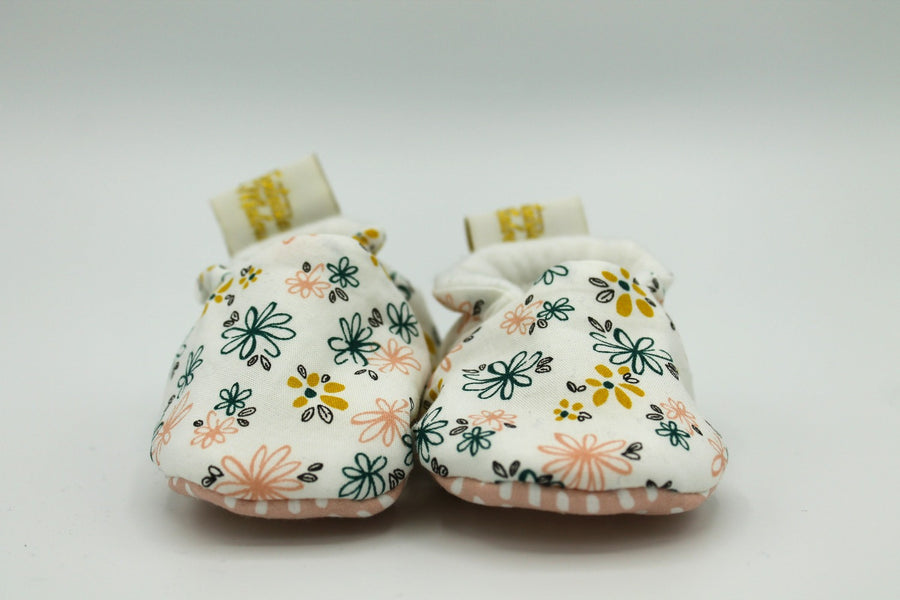 Chaussons souples bébé Douces Fleurs – Les Fantaisies de Malou