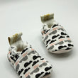 Load image into Gallery viewer, Chaussons souple bébé Nuages Les Fantaisies de Malou
