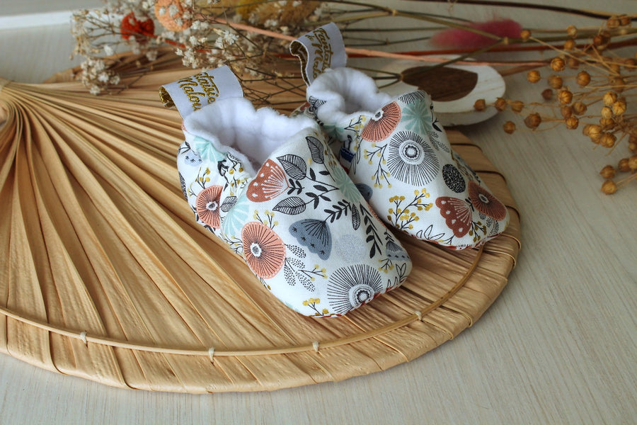 Chaussons souple bébé English Garden taille 0-6 mois polaire Les Fantaisies de Malou