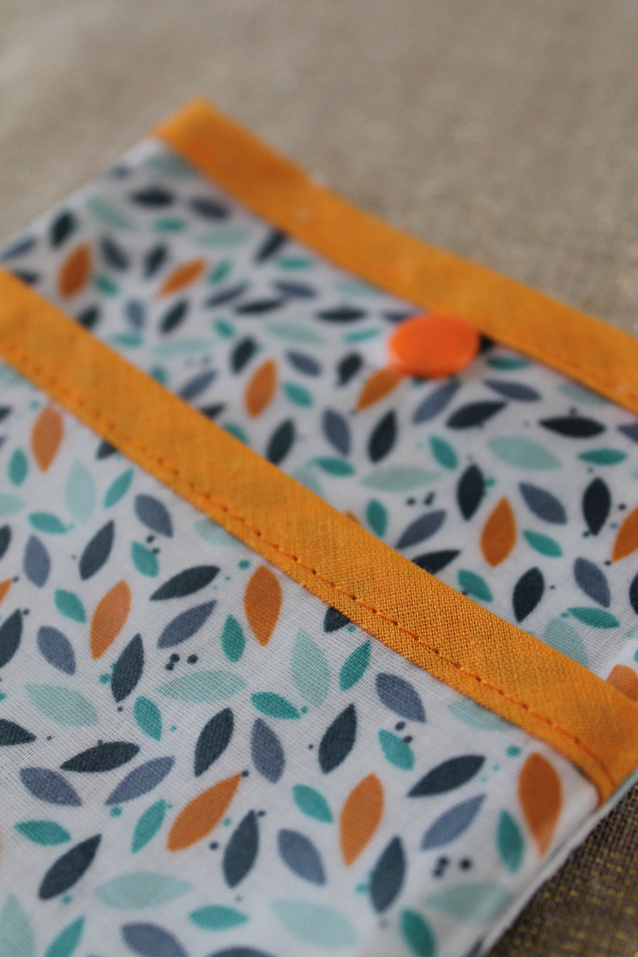 Pochette imperméable bleu ou orange Les Fantaisies de Malou